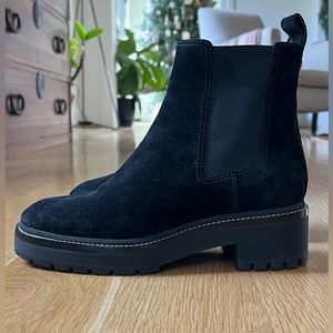 NWOT Tory Burch Lug Sole 50mm Chelsea Boot Suede Black 6.5